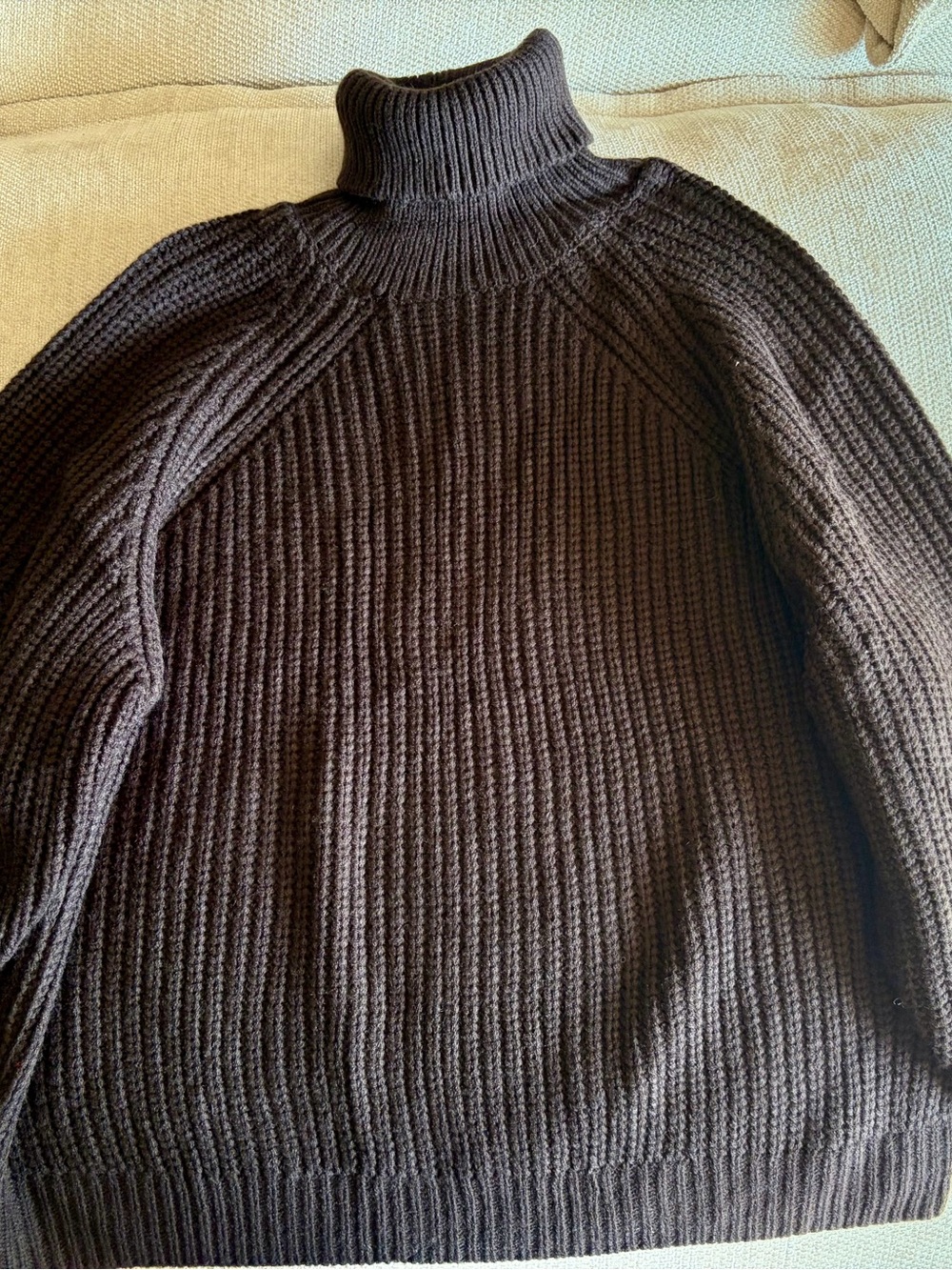 YSE Paris Cozy Women's Dark Brown Ribbed Turtleneck Sweater